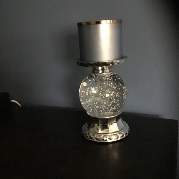 Bath & body Works 3 wicker candle Pedestal Water Globe - Picture 10 of 10